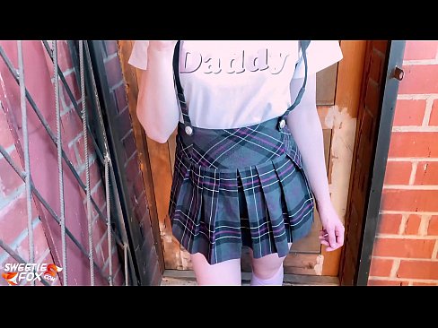 ❤️ Schoolgirl Sucks ya dick miri emi na iberibe kama klaasị. ❌ Ihe na-akpali agụụ mmekọahụ n'ụlọ ☑